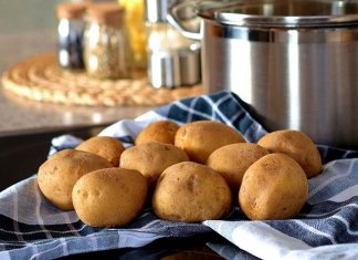 The Hottest Hairstyle at Fashion Week Is Not on the Runways